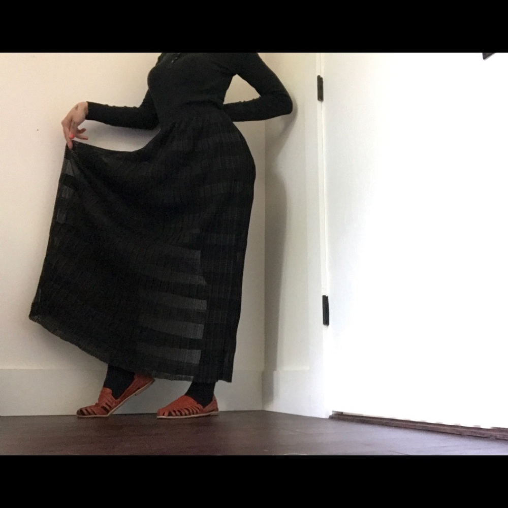 Forever 21 NWT Black Sheer/Square Print Maxi Skirt - Picture 2 of 11